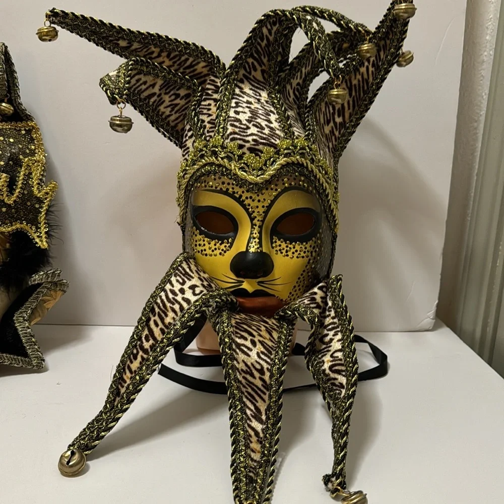 2 Vintage Elegant Venetian Masquerade Mask - Picture 12 of 15